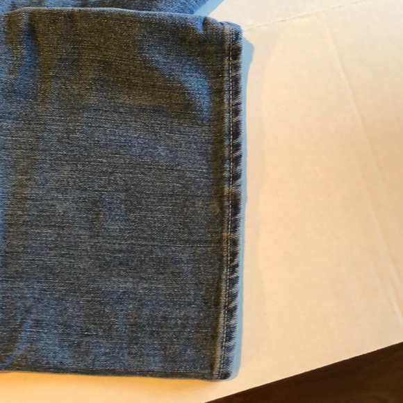 DKNY SOHO Vintage Medium Wash 5 Pocket Flare Jeans - Picture 6 of 7